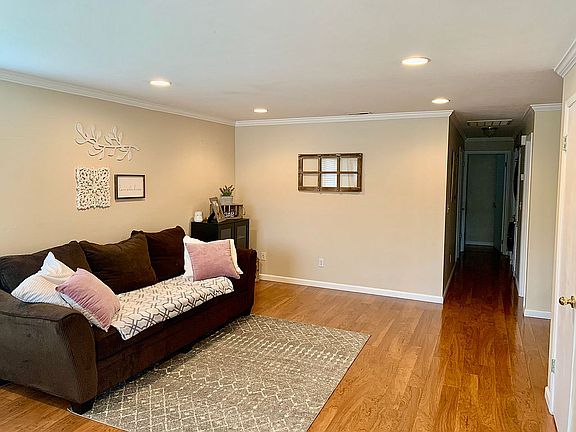 4th image of 318 N 30th Ave