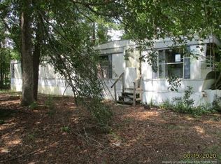 230 Camwood Ln, Saint Pauls, NC 28384