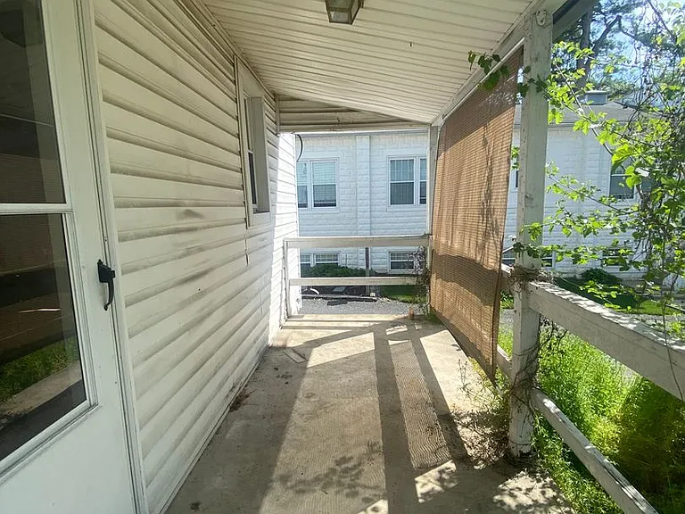 72 E Washington St — Photo 13