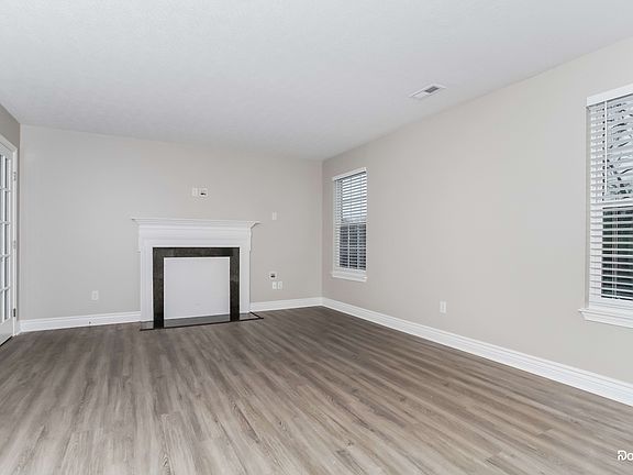 5th image of 2600 Fairfield Ridge Dr