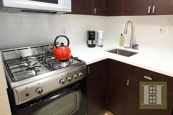 Rented by Halstead Real Estate | media 27