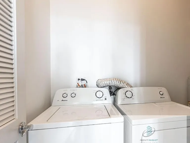 2700 W North Ave #207 — Photo 13