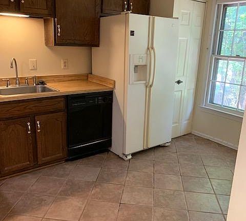 4th image of 10303 Colony Park Dr