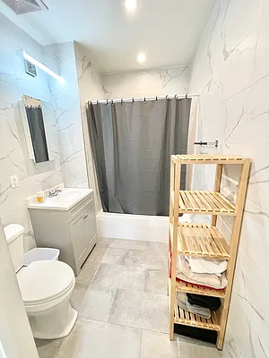 Rented by Delmark Realty LLC | media 18