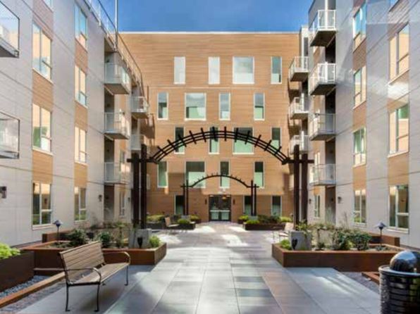 1700 Main St Unit 102