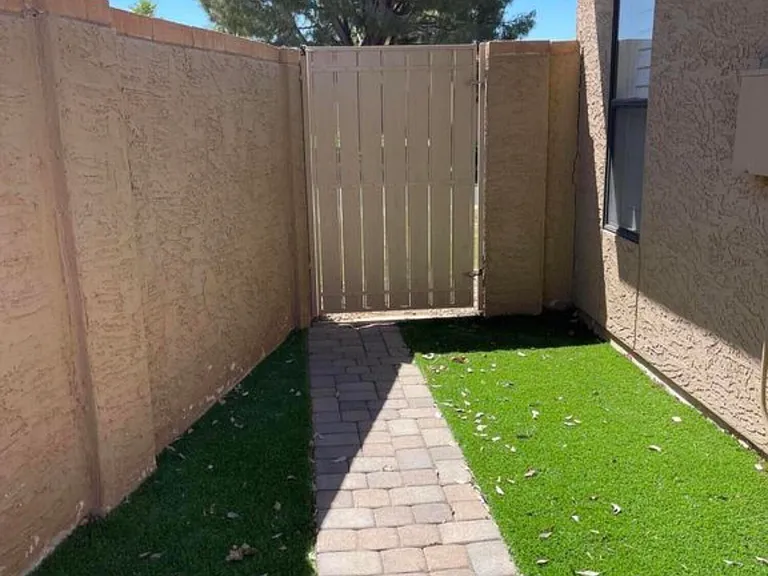 9040 E Winchcomb Dr — Photo 23