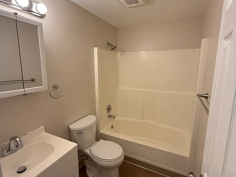 105 Anoka Ave #12 — Photo 6