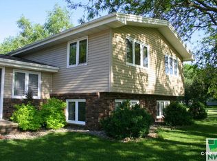 520 4th St S, Albert City, IA 50510