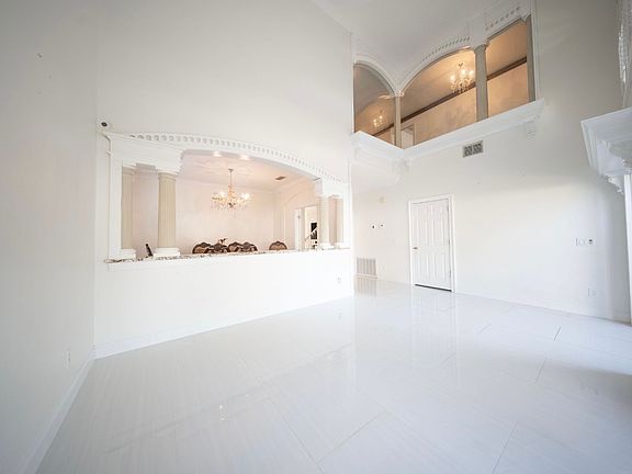 4th image of 5456 Los Palma Vista Dr