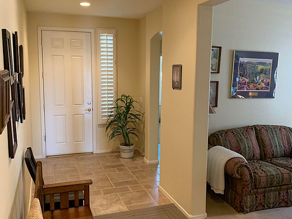 3rd image of 3709 E Meadowview Dr