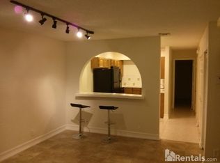 9871 Riverside Dr, Coral Springs, FL 33071