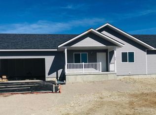 64 Tumbleweed Ln, Star Valley Ranch, WY 83127