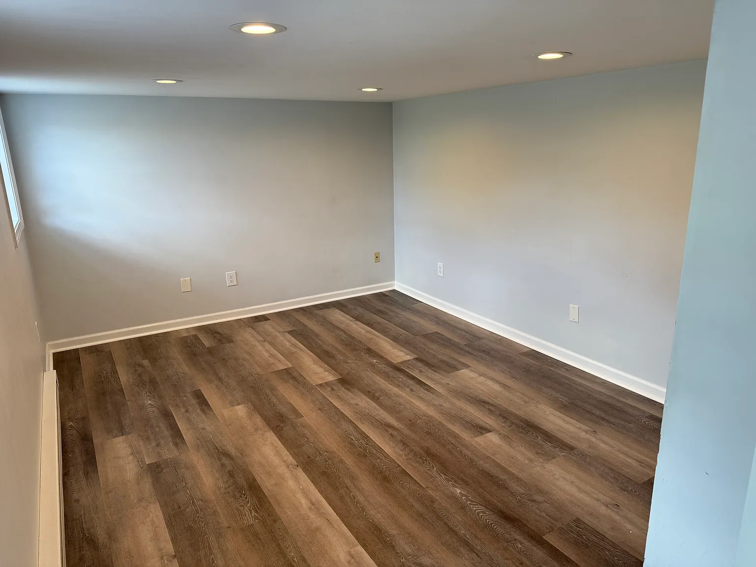 8 Balmforth Ave — Photo 3