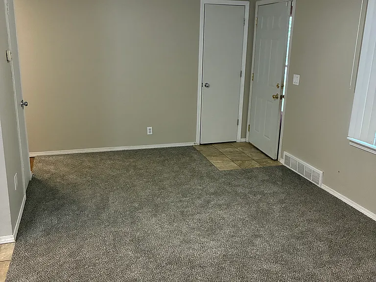 1702 S Catherine Ave — Photo 14