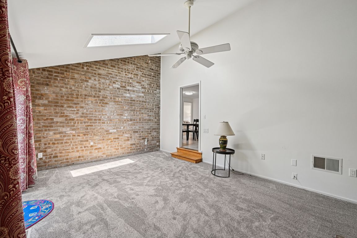 Brooke Grove Ct-2406-031.jpg