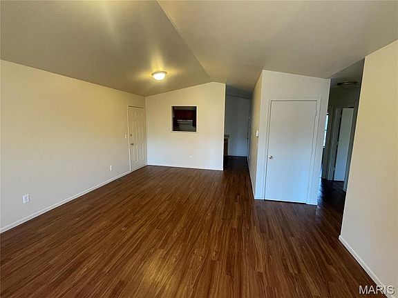 5th image of 1418 Fletcher St