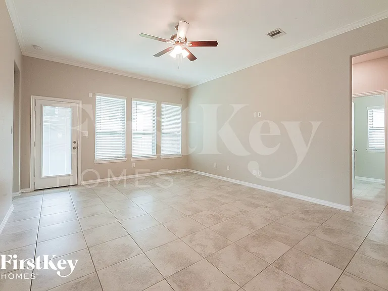 4334 Parkview Terrace Ln — Photo 4