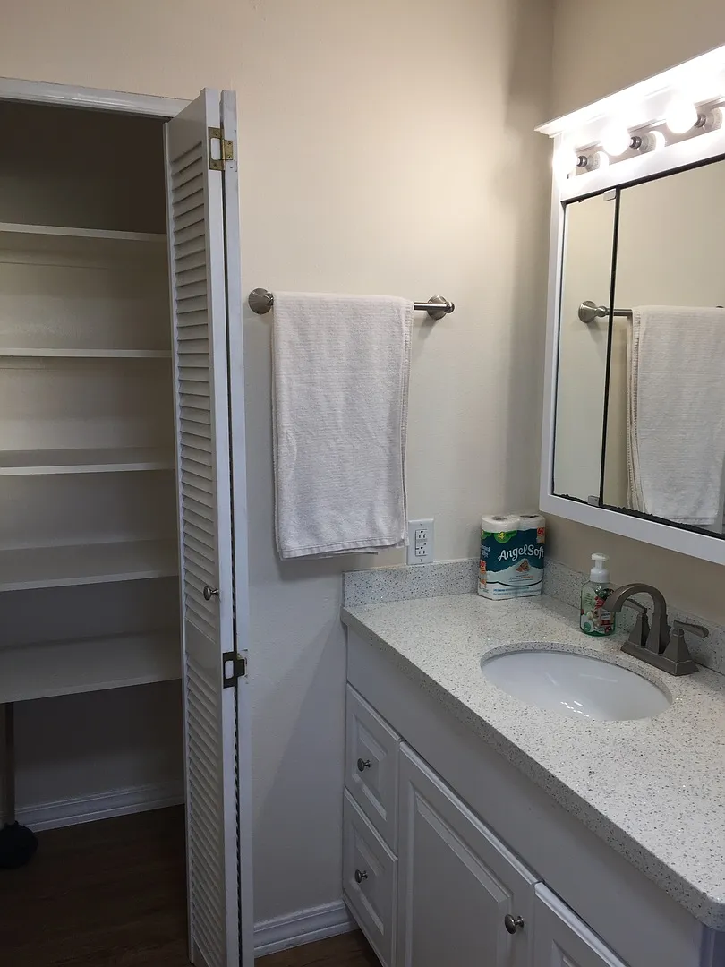 Great Nuuanu Cottage — Photo 4