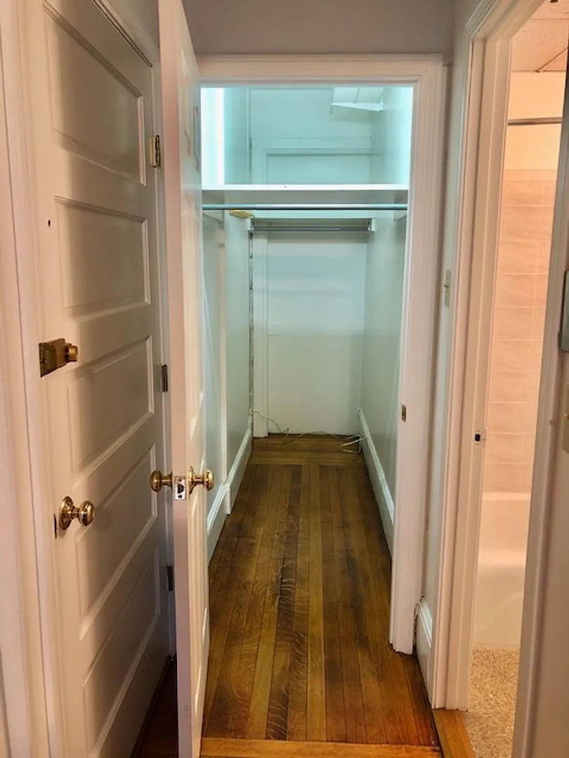 Building Photo - 1077 Beacon St #2