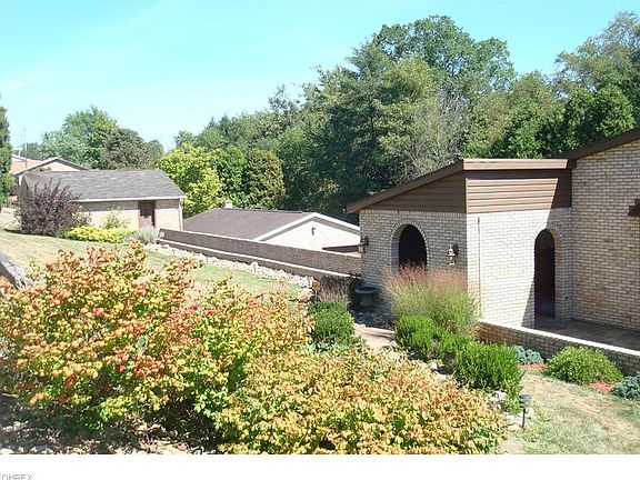 5th image of 126 Melinda Dr