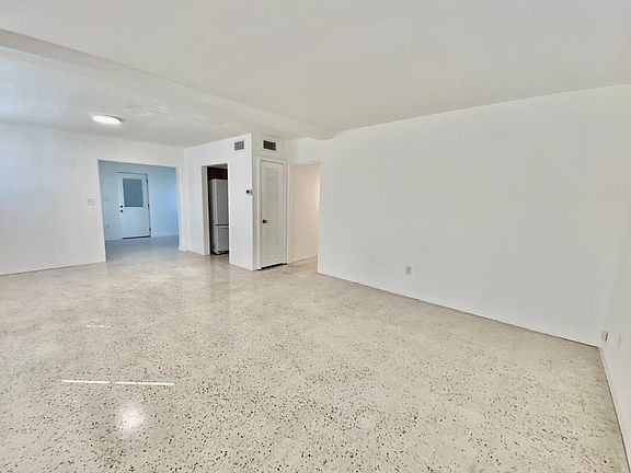 3rd image of 480 Alice Dr