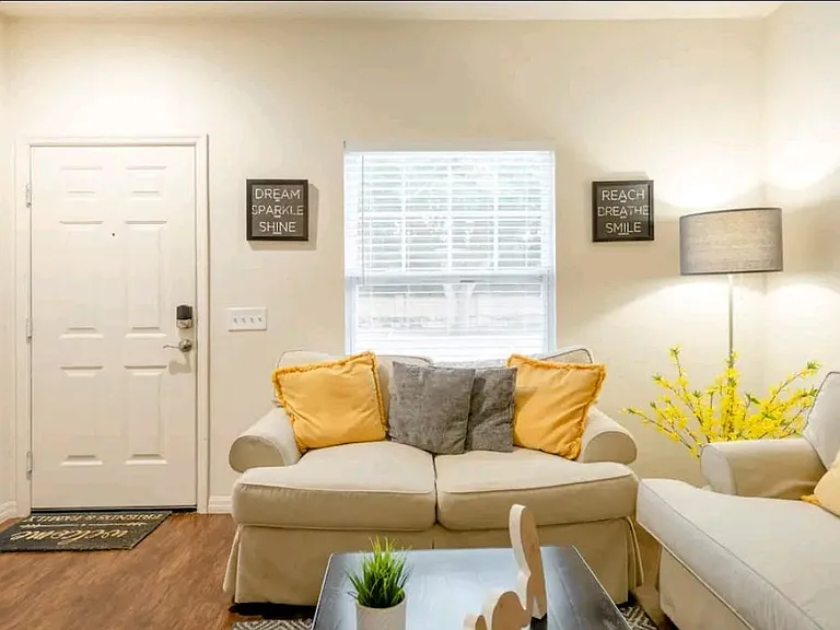 5366 Diplomat Ct #103 — Photo 2