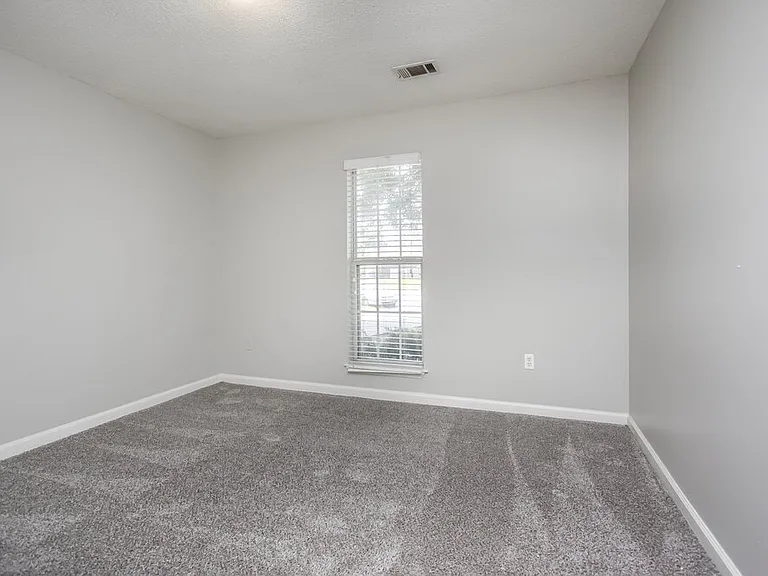10431 Amanda Dr — Photo 12