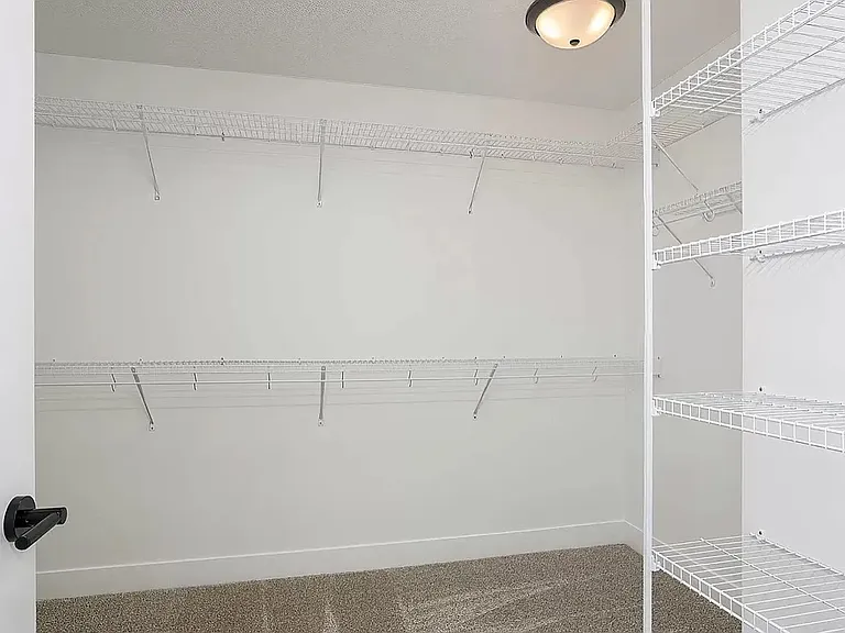 413 E Donahue St #0 — Photo 12