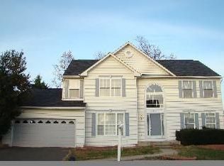 9311 E Carondelet Dr, Manassas Park, VA