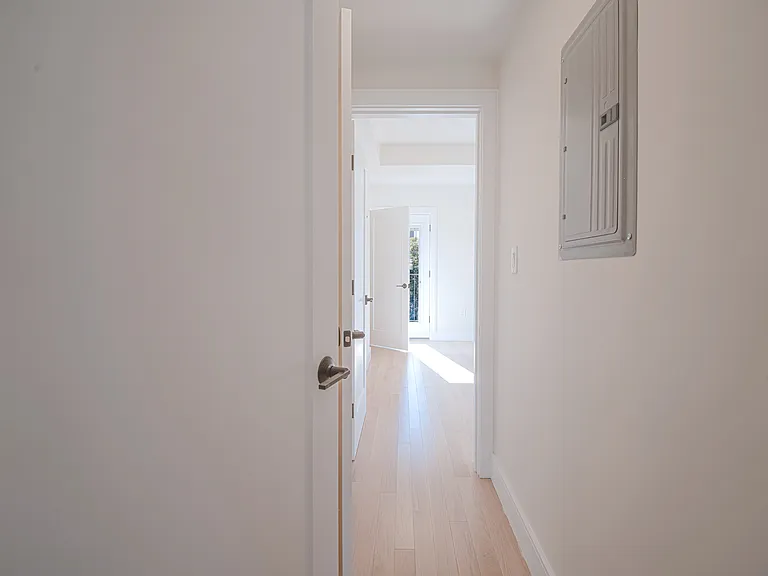 59 Gove St #4 — Photo 11