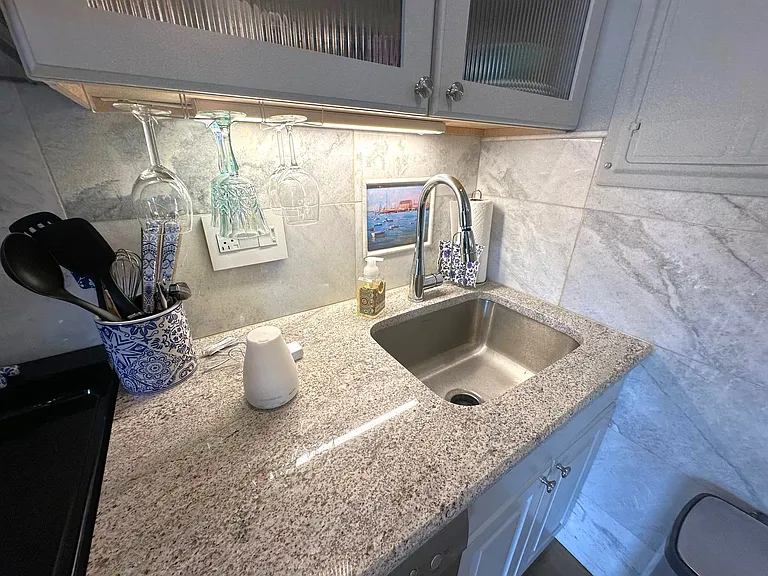 88 Charles St #5 — Photo 4
