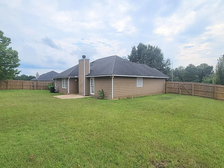 11 Running Bear Dr — Photo 15