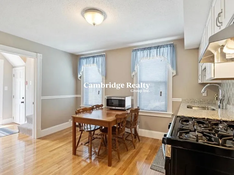 52 Valley St #1 — Photo 3