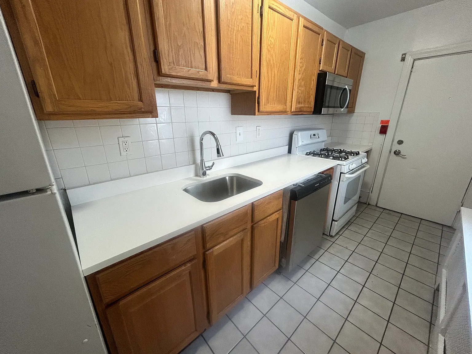 2 bed, $1,390 — Photo 3