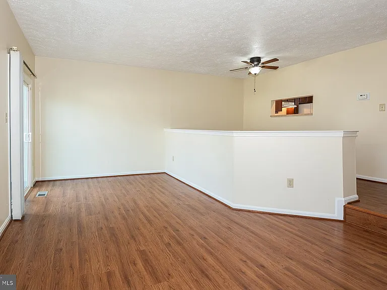 2406 Rosecroft Ct — Photo 9
