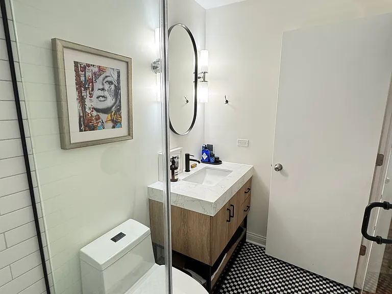 2210 W Wabansia Ave #210 — Photo 14