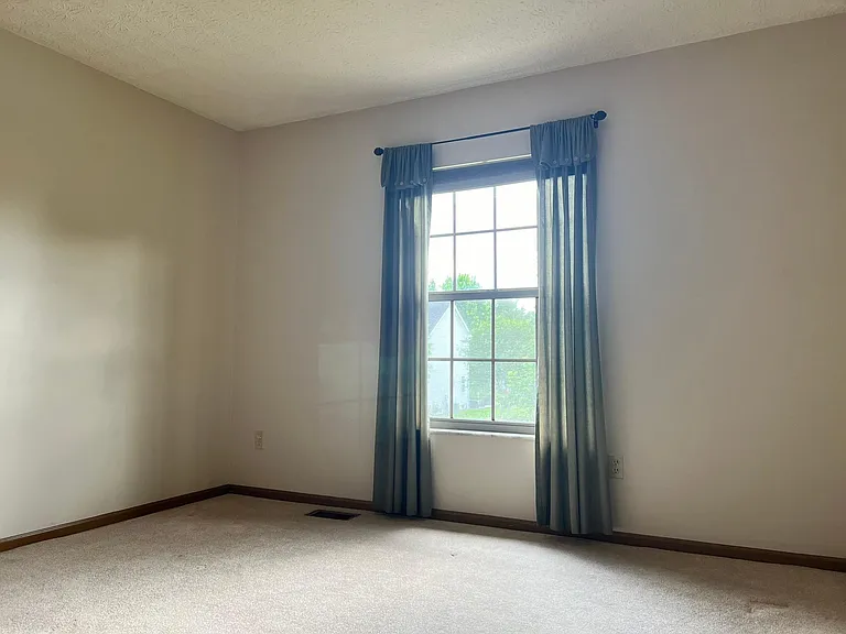 758 N Starr Dr — Photo 35