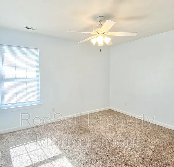 500 Windward Dr — Photo 10