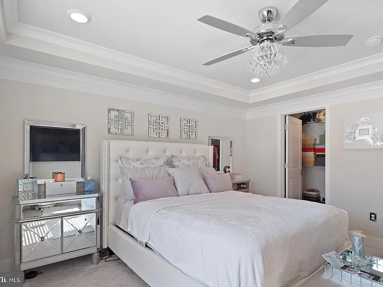 6960 Farragut Dr — Photo 15