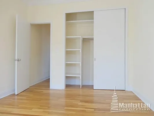 Rented by Manhattan Connection | media 17