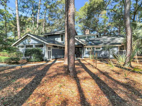 20 Gloucester Rd, Hilton Head Island, SC 29928