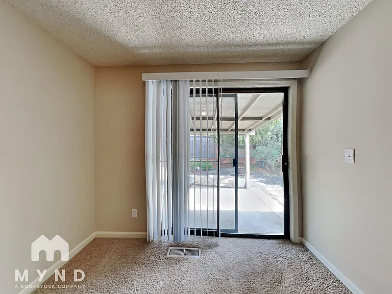 19225 SW Prospect Pl — Photo 16