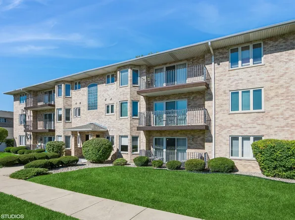 10228 Southwest Hwy APT 2D, Chicago Ridge, IL 60415