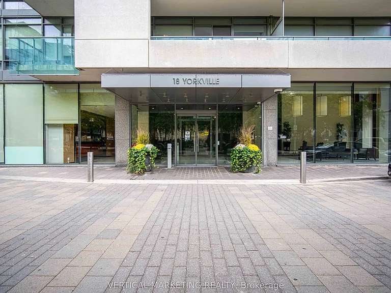 18 Yorkville Ave #1707 — Photo 3