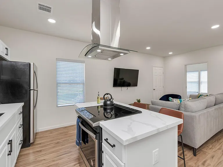 1812 Wheeler St — Photo 24