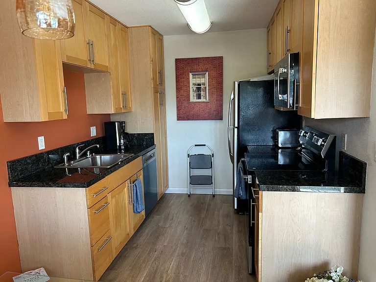 241 Masters Ct #4 — Photo 12