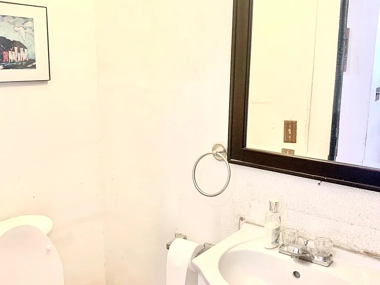 1/2 bath on entry level