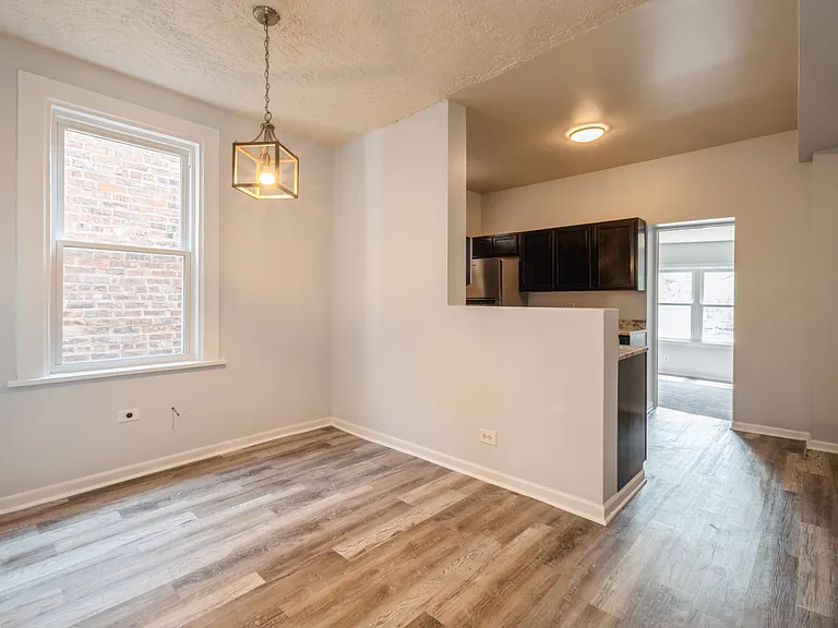 425 E 41st St #2 — Photo 7