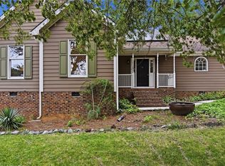4890 Chimney Springs Dr, Greensboro, NC 27407