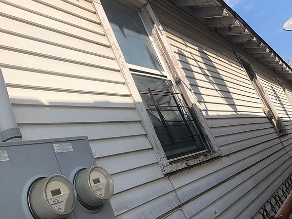 3rd image of 2711 N Roman St